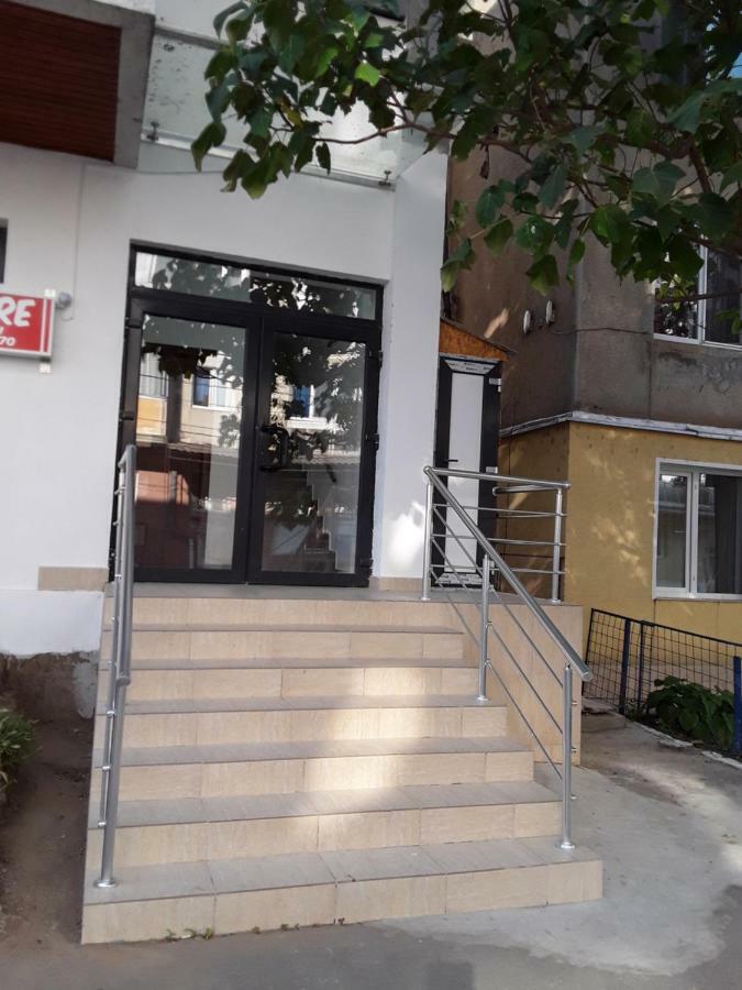 Camere De Inchiriat Central La Calciu Mahmudia Bagian luar foto